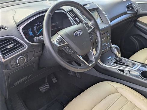 Used 2018 Ford Edge SEL w/ Equipment Group 201A FWD image 10