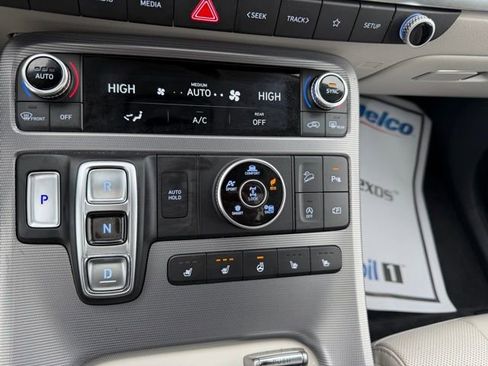 Used 2024 Hyundai Palisade Calligraphy image 25