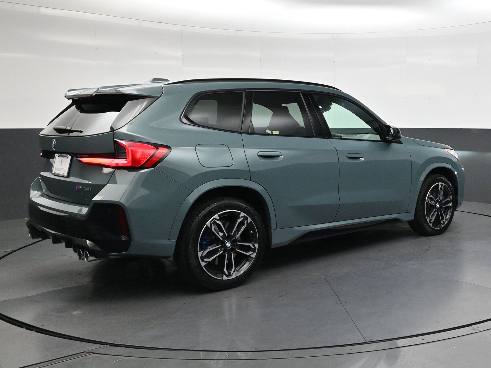 Used 2025 BMW X1 M35i AWD/4WD image 4