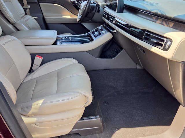 Used 2020 Lincoln Aviator Reserve w/ Equipment Group 202A AWD/4WD image 18