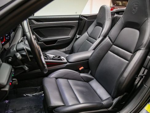 Certified 2022 Porsche 911 Carrera 4S AWD/4WD image 6