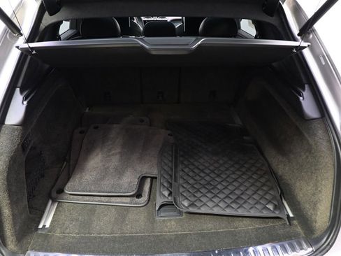 Used 2022 Bentley Bentayga AWD/4WD image 20
