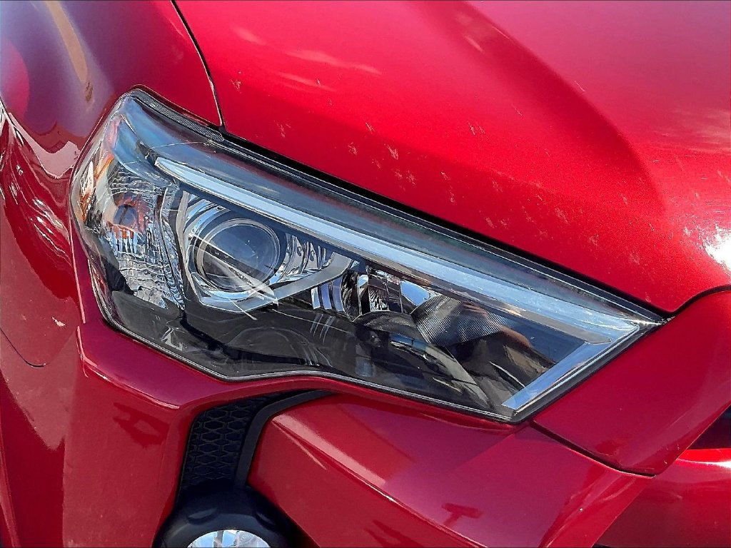 Used 2019 Toyota 4Runner SR5 AWD/4WD image 30
