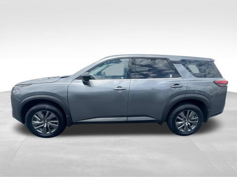 Used 2023 Nissan Pathfinder S FWD image 5