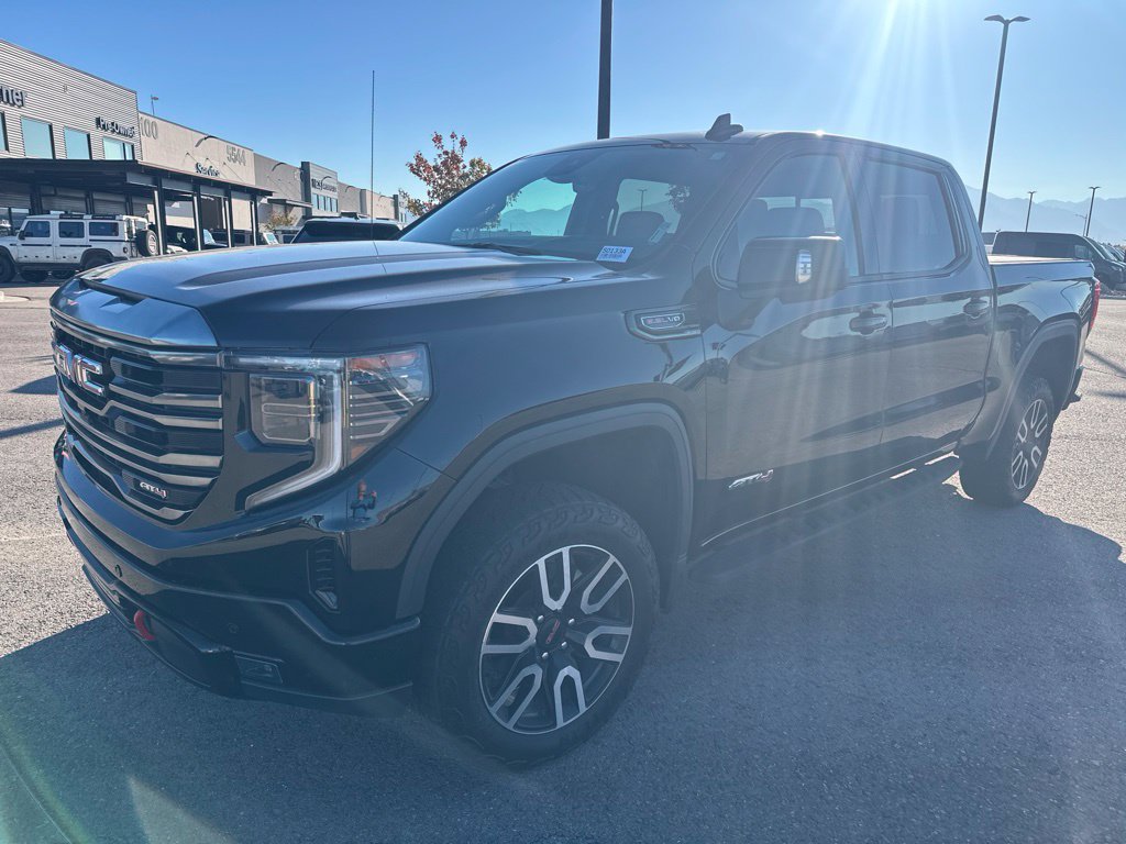 Used 2024 GMC Sierra 1500 AT4 w/ Technology Package AWD/4WD image 3