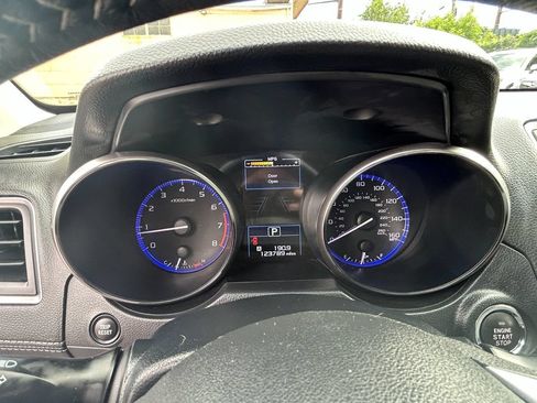 Used 2018 Subaru Outback 3.6R Limited AWD/4WD image 17