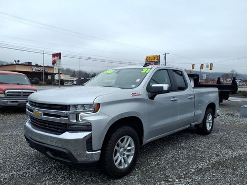 Used 2021 Chevrolet Silverado 1500 LT w/ Z71 Off-Road Package image 3