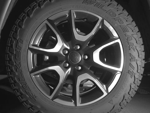 Used 2025 Jeep Compass Trailhawk AWD/4WD image 14