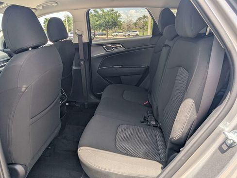 Certified 2023 Kia Sportage LX AWD/4WD image 17