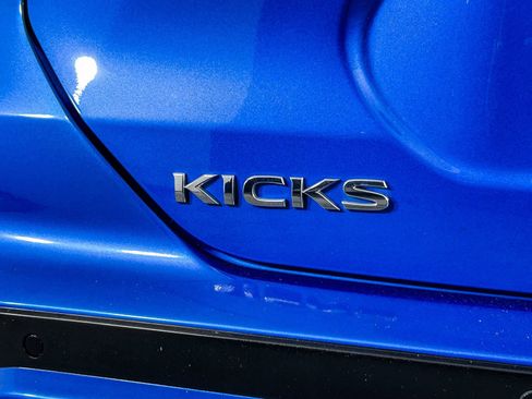 Certified 2022 Nissan Kicks SR w/ Premium Package image 10