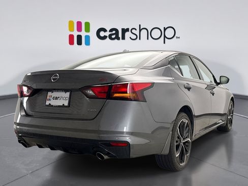 Used 2024 Nissan Altima 2.5 SR w/ SR Premium Package AWD/4WD image 5