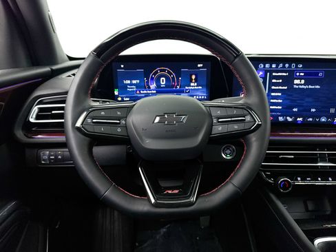 Used 2024 Chevrolet Traverse RS FWD image 34