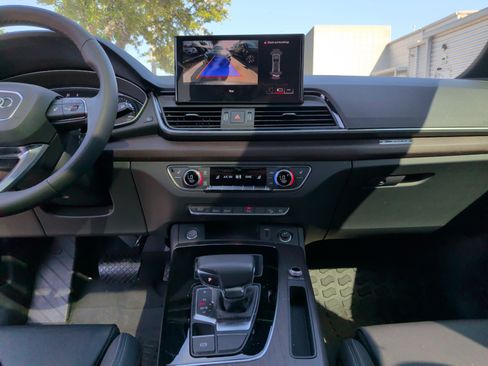 Certified 2023 Audi Q5 2.0T Premium w/ Convenience Package AWD/4WD image 30
