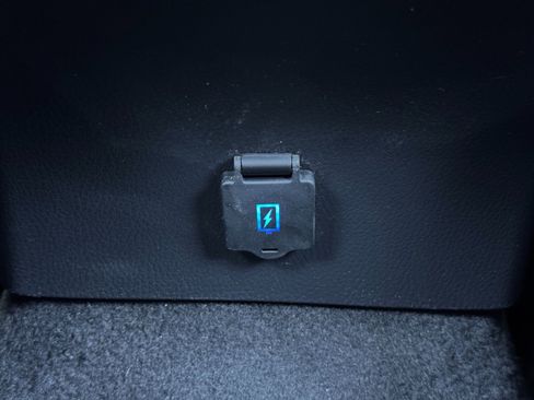 Used 2022 Toyota Camry SE image 30