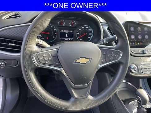 Used 2025 Chevrolet Malibu LT FWD image 16
