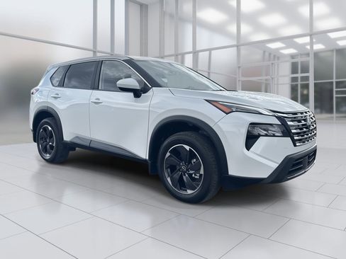 New 2026 Nissan Rogue SV image 7