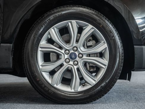 Certified 2022 Ford Edge Titanium AWD/4WD image 25