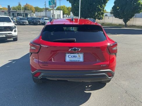 New 2026 Chevrolet Trax RS w/ Driver Confidence Package image 5