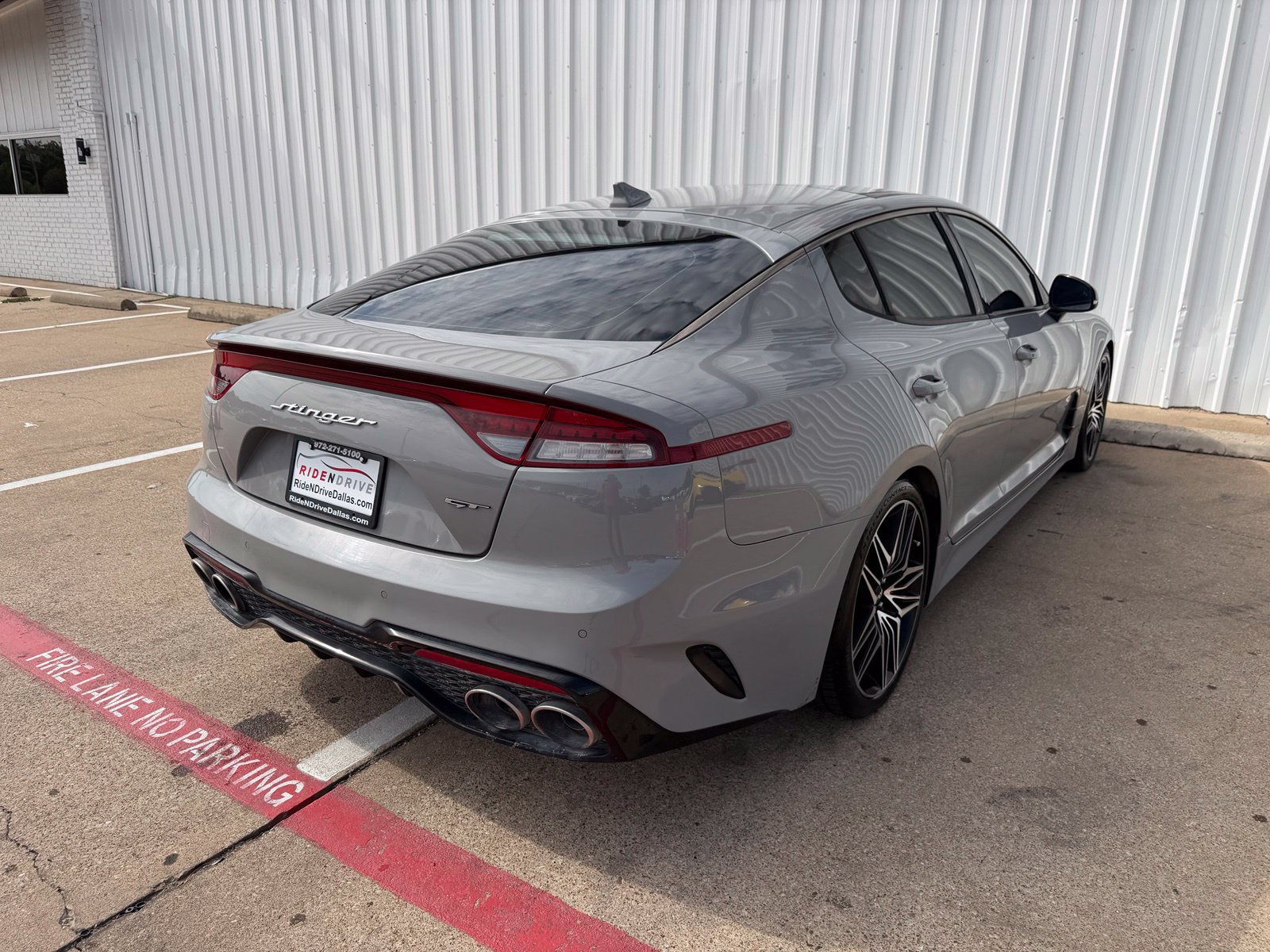 Used 2022 Kia Stinger GT1 RWD image 7