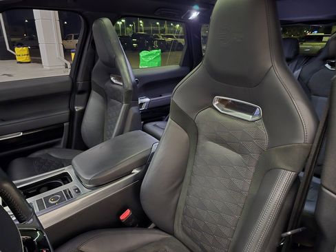 Used 2022 Land Rover Range Rover Sport SVR image 21