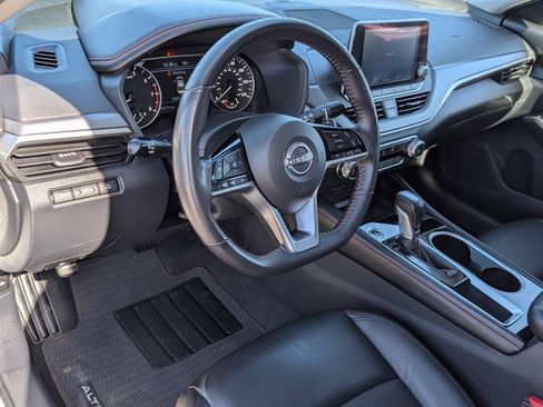 Used 2023 Nissan Altima 2.5 SR image 14