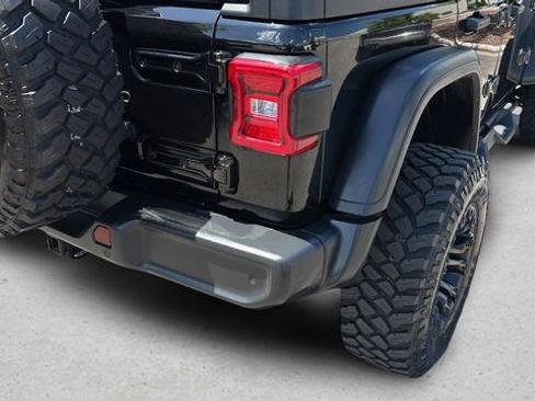 Used 2021 Jeep Wrangler Unlimited Rubicon AWD/4WD image 37