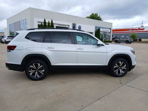 New 2026 Volkswagen Atlas SE FWD image 8