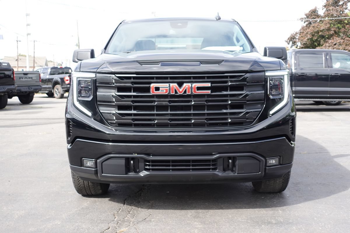 Used 2024 GMC Sierra 1500 Elevation AWD/4WD image 5