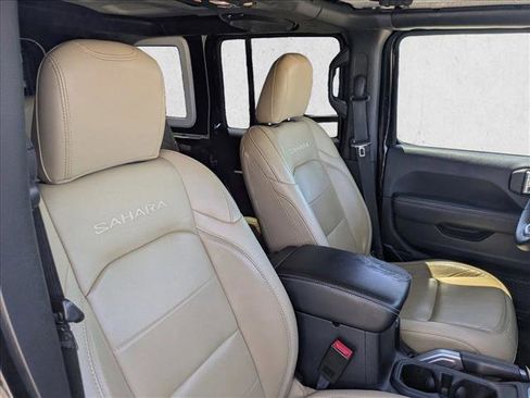 Used 2019 Jeep Wrangler Unlimited Sahara AWD/4WD image 19