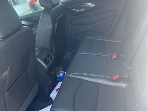 Used 2023 GMC Terrain SLT w/ Tech Package image 22