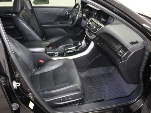Used 2015 Honda Accord EX-L image 25