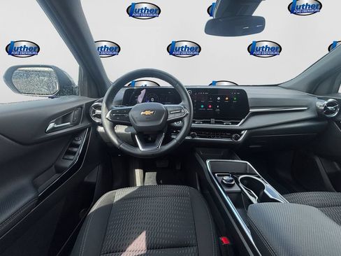 Used 2026 Chevrolet Equinox LT AWD/4WD image 11
