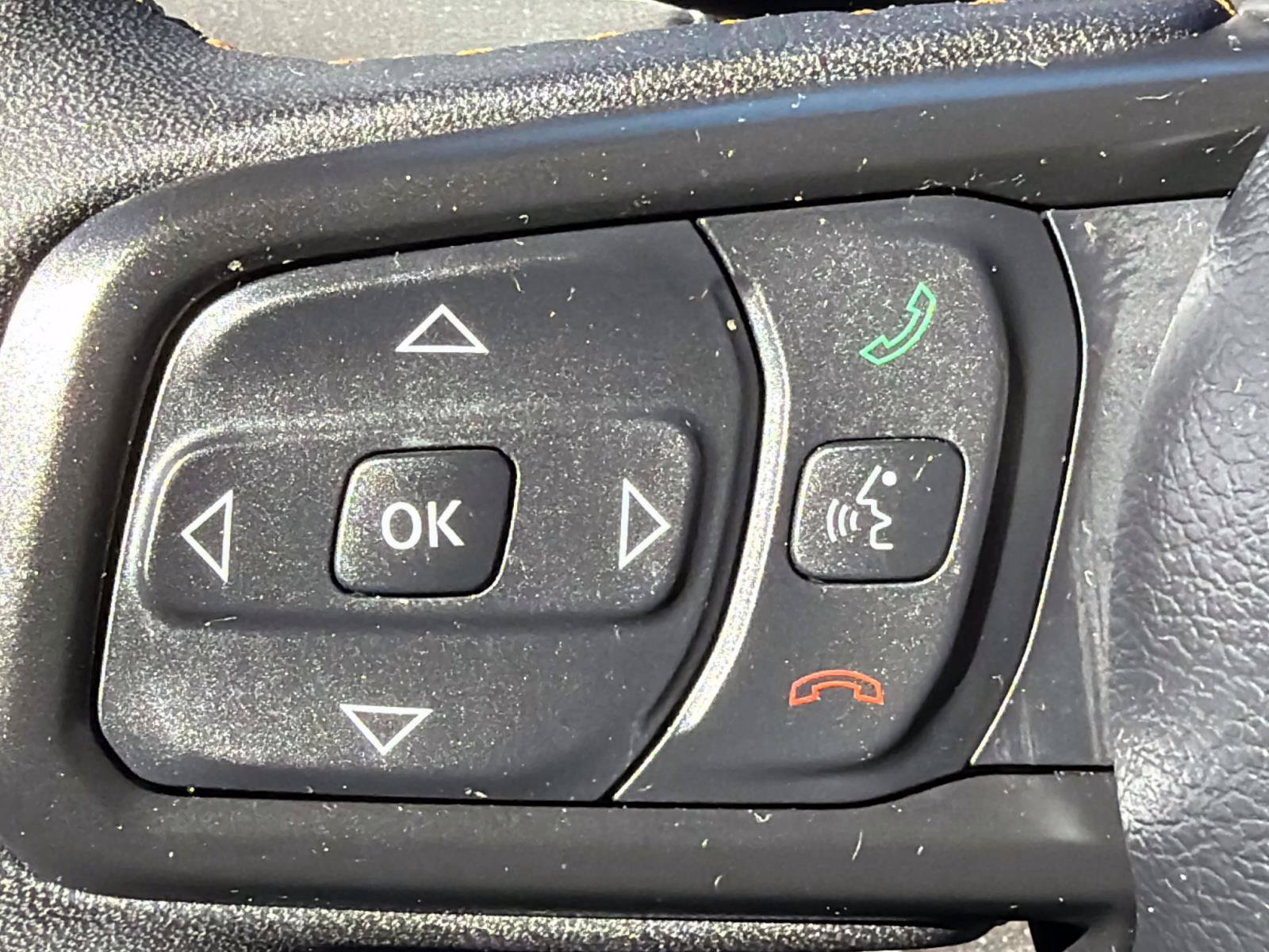 Used 2024 Jeep Wrangler Unlimited AWD/4WD image 13