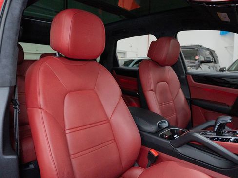 Used 2022 Porsche Cayenne E-Hybrid AWD/4WD image 31