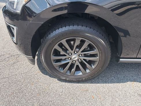 Used 2021 Ford Expedition Max Limited AWD/4WD image 9