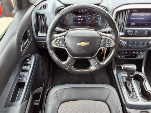 Used 2019 Chevrolet Colorado Z71 AWD/4WD image 13