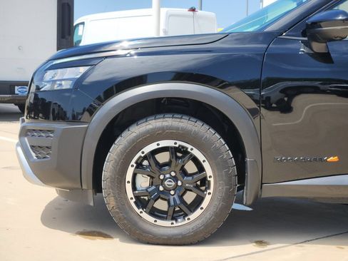 Used 2025 Nissan Pathfinder Rock Creek AWD/4WD image 9
