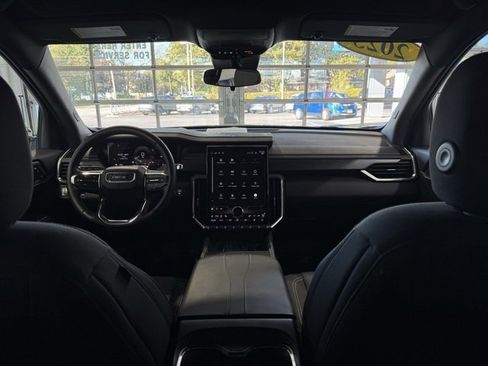 Used 2025 GMC Acadia Elevation image 18