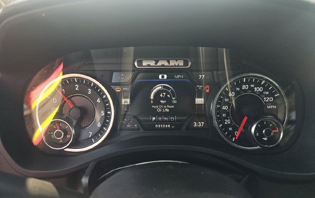 Used 2023 RAM 1500 Laramie AWD/4WD image 9