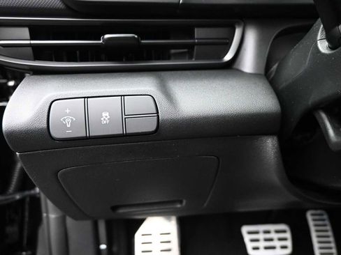 New 2026 Hyundai Elantra Sport FWD image 21