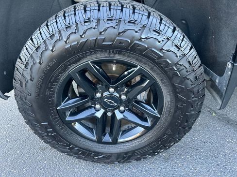 Used 2021 Chevrolet Silverado 1500 LT Trail Boss w/ Bed Protection Package image 8