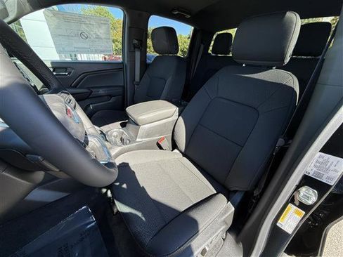 New 2026 GMC Canyon Elevation w/ Convenience Package image 14