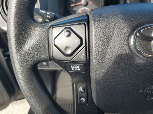 Used 2022 Toyota Tacoma SR RWD image 16