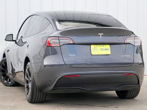 Used 2021 Tesla Model Y Long Range image 6