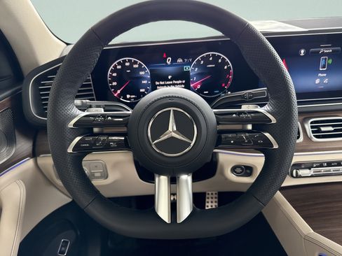 Used 2026 Mercedes-Benz GLS 450 4MATIC image 42