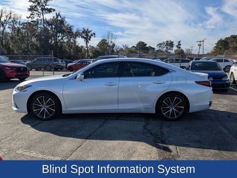 Used 2022 Lexus ES 300h w/ Premium Package image 7