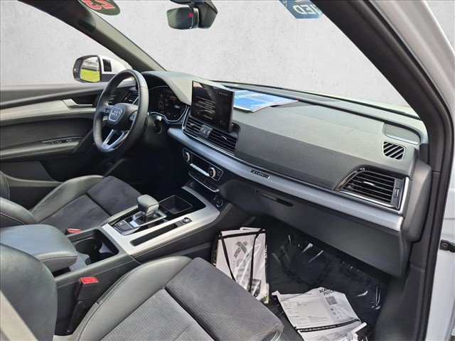 Used 2023 Audi Q5 e Premium Plus w/ Premium Plus Package AWD/4WD image 21