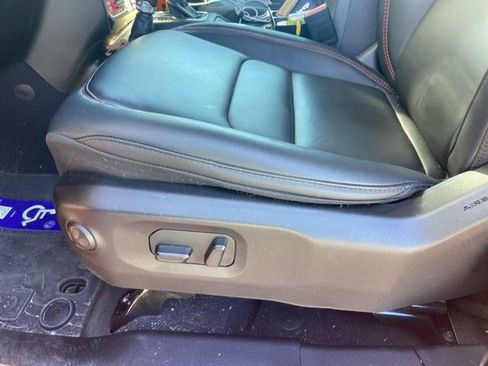 Used 2025 Jeep Gladiator Rubicon image 17