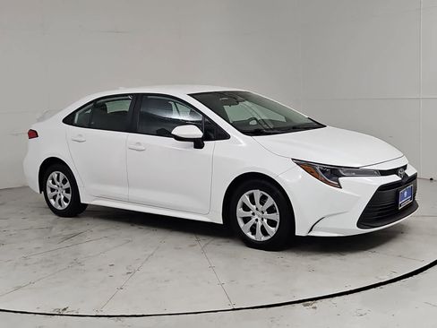Used 2024 Toyota Corolla LE FWD image 8
