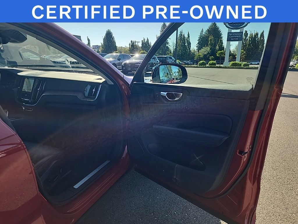 Certified 2023 Volvo XC60 B5 Plus w/ Protection Package Premier AWD/4WD image 19